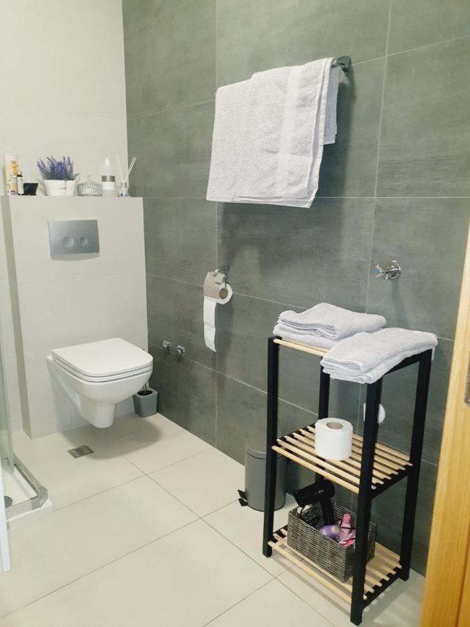 Sajam 1 Appartement Novi Sad Buitenkant foto